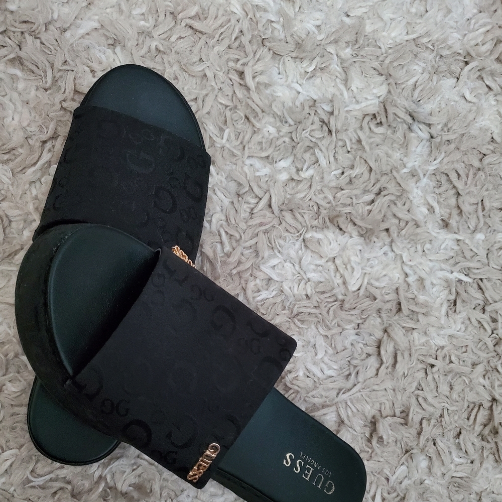 Women’s sandals